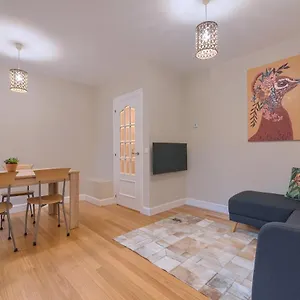 Apartamento Vivienda Turistica Reformada En Zona Residencial Con Garaje Y Wifi, Bilbao
